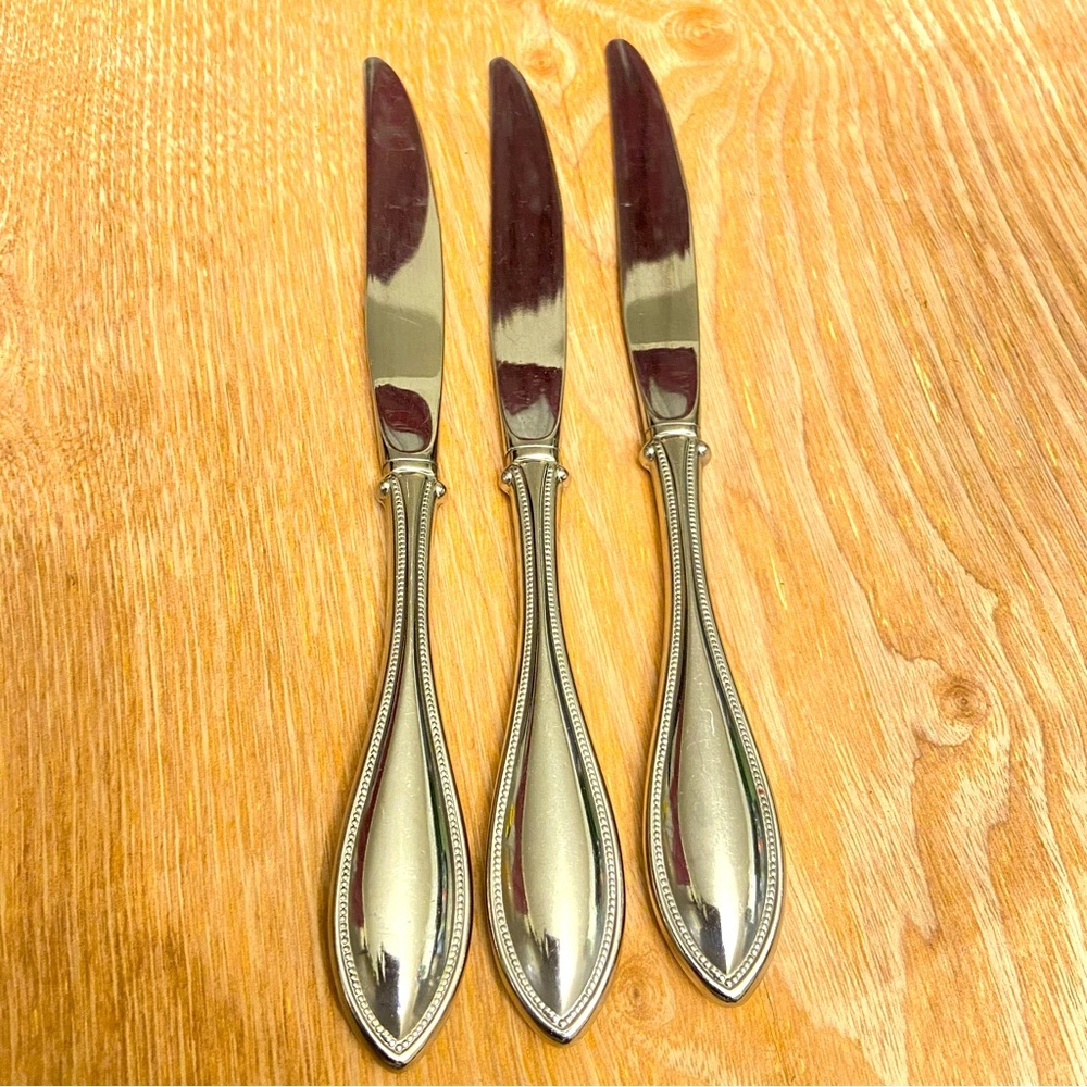 American Traditional Bead Style Set of 3 Flatware Knives Length 9” inches Each.